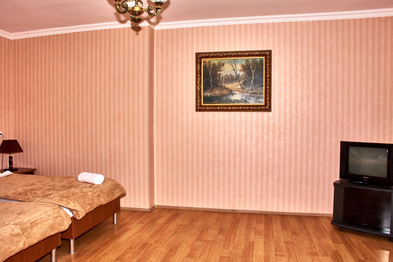 Hotel Georgia Gori Buitenkant foto