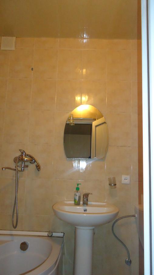Hotel Georgia Gori Buitenkant foto
