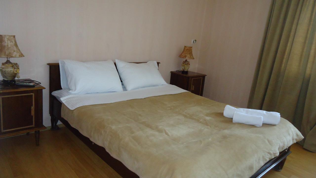 Hotel Georgia Gori Buitenkant foto